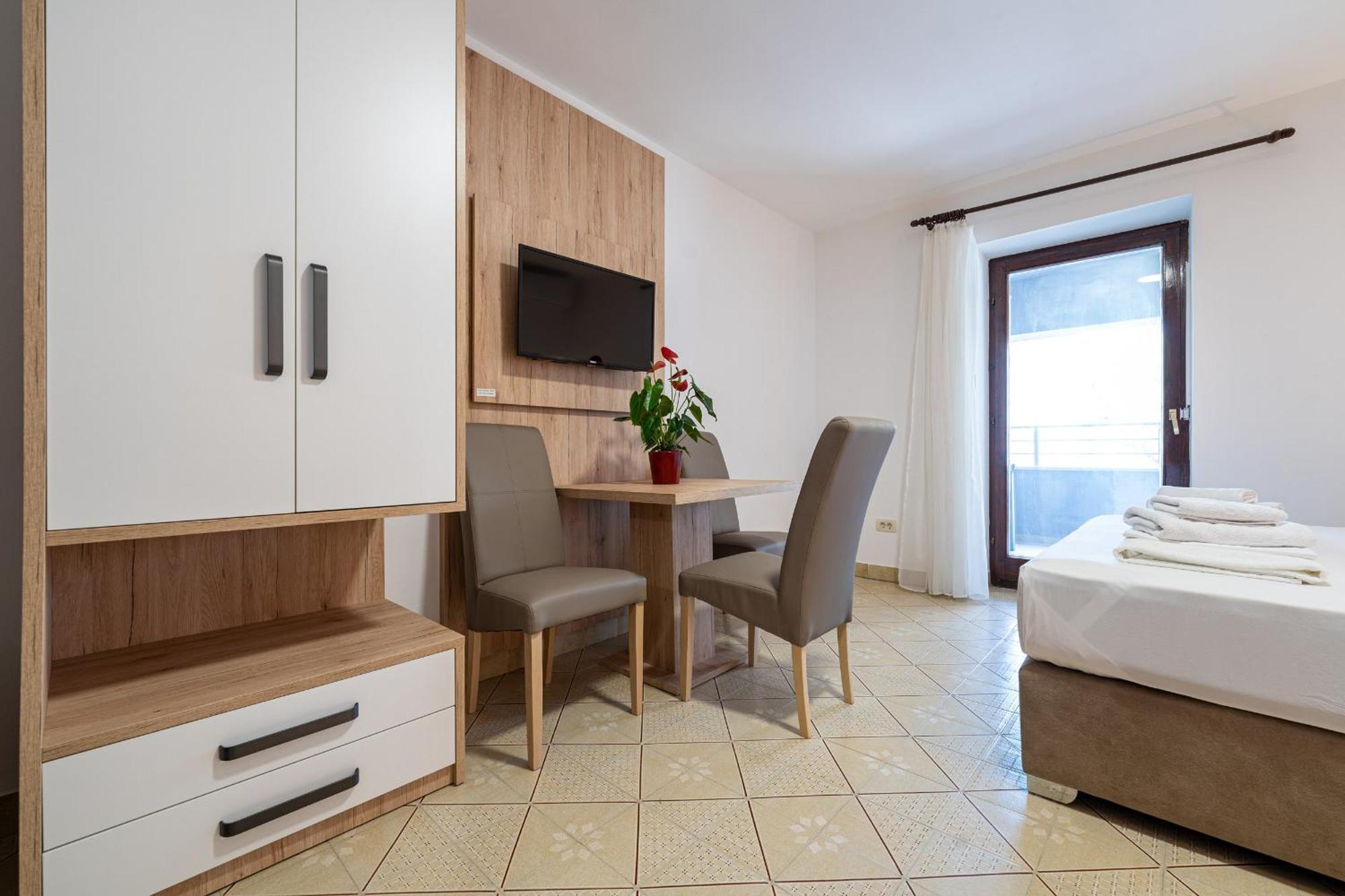 Studio Apartments Marea 2 บุดวา ห้อง รูปภาพ